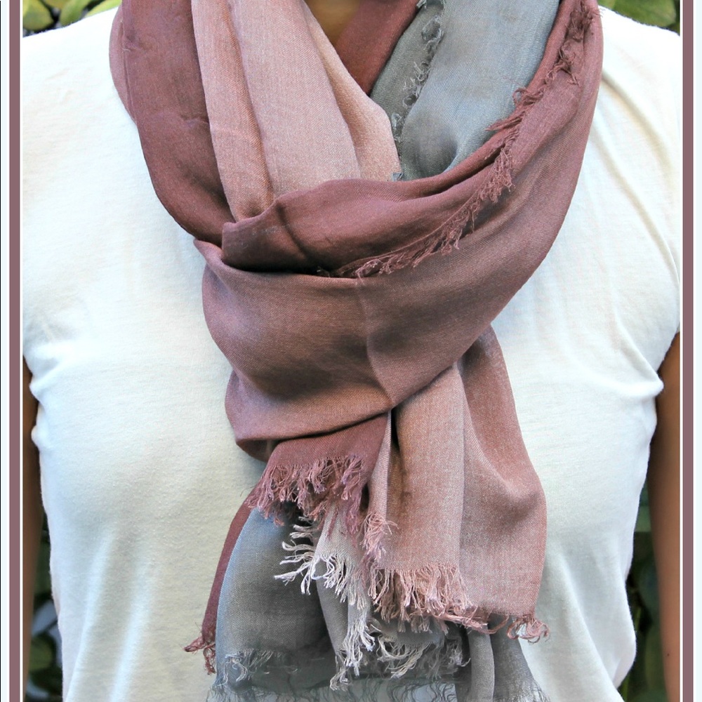 Tilo Gradient Scarf